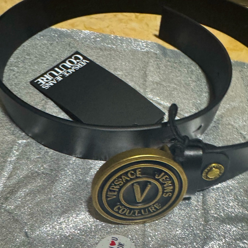 NWT Versace Brushed Brass Plaque Buckle Genuine Leather Made in Italy Belt